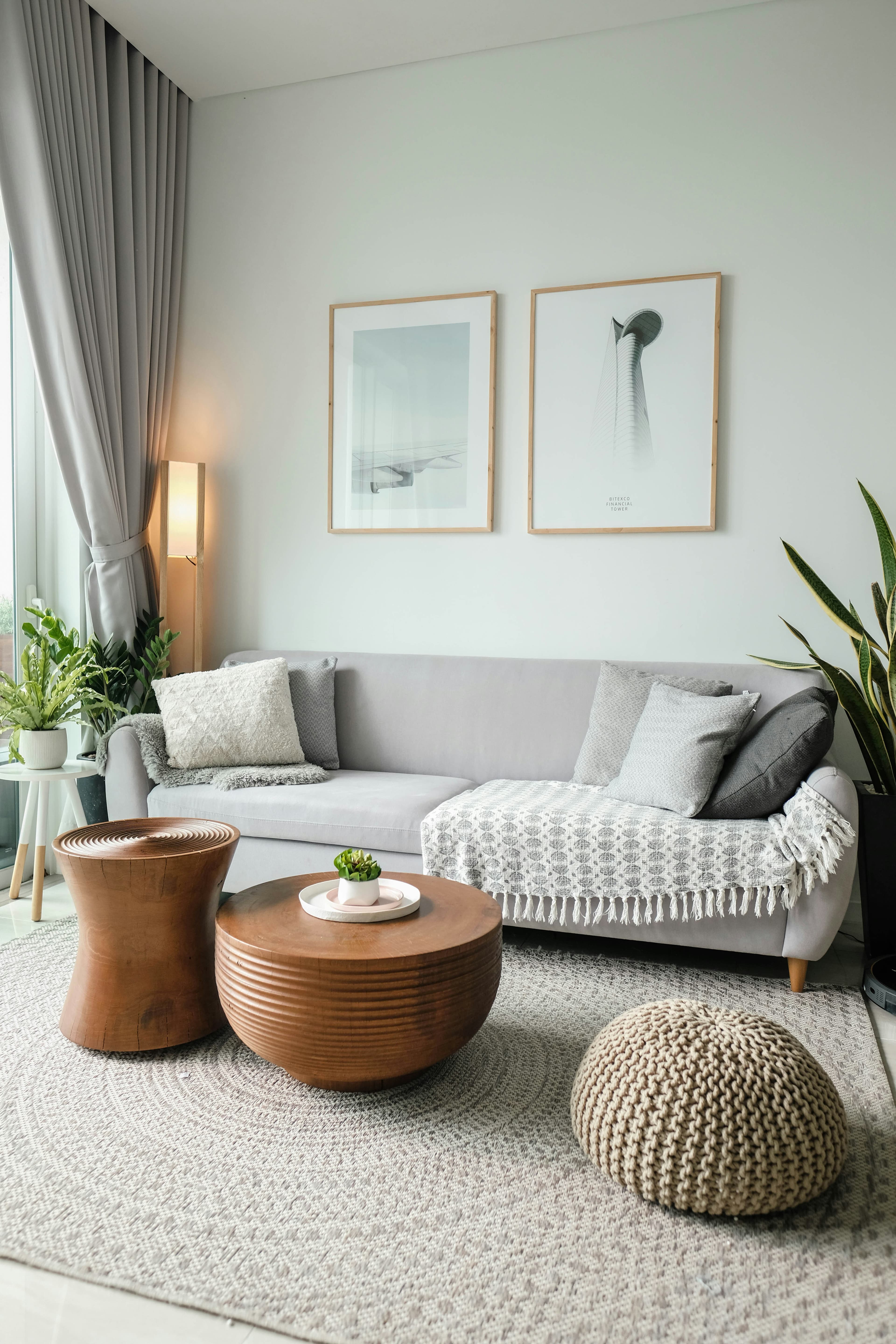 Calming therapy room layout with a light warm lounge chair